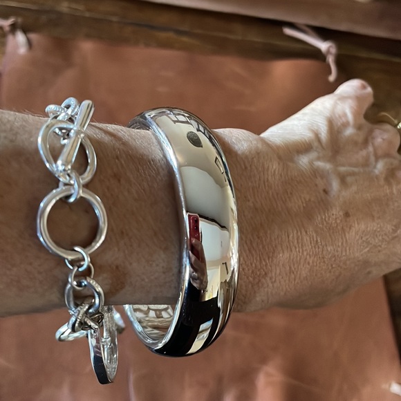 Silver tone Bangle and bracelet set PEACE ☮️ toggle adjustable bracelet. Retro - Picture 1 of 9